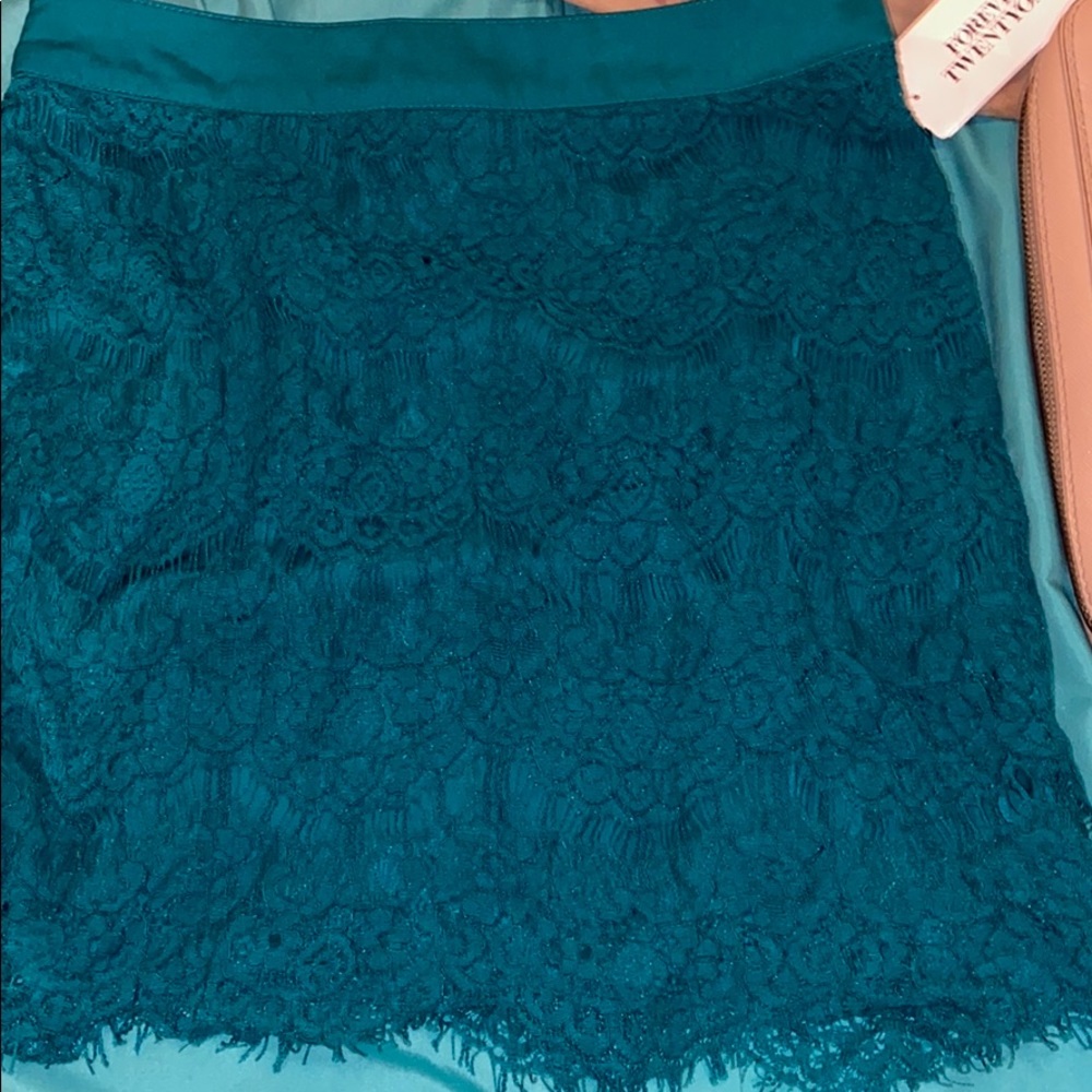 Forever21 Lace fringed dark green skirt size small